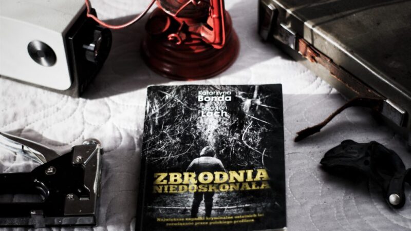 „Zbrodnia Niedoskonała” Bonda Lach